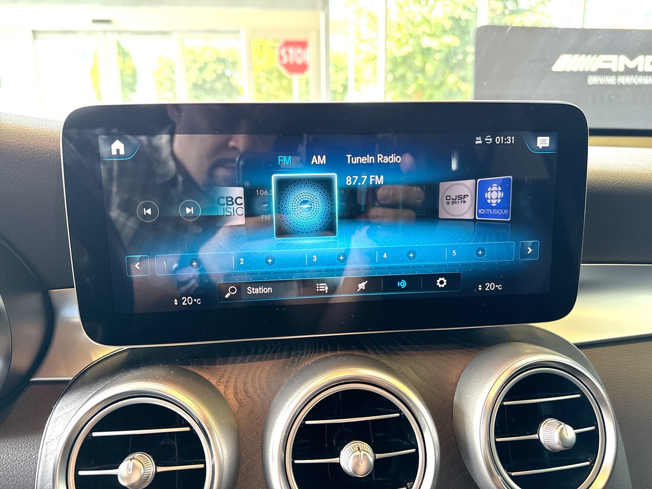 2022  GLC300