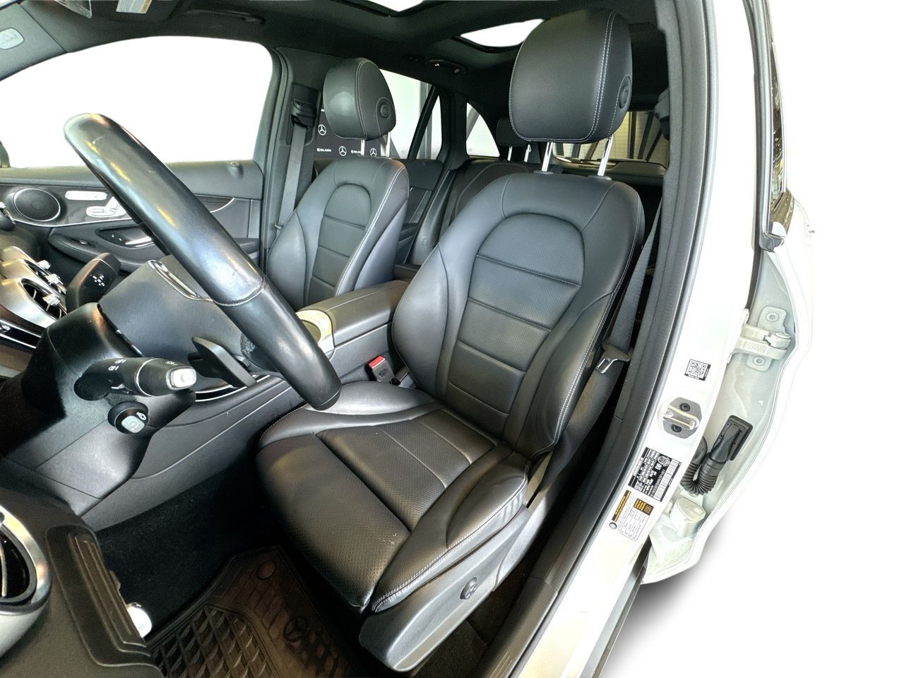 2022  GLC300