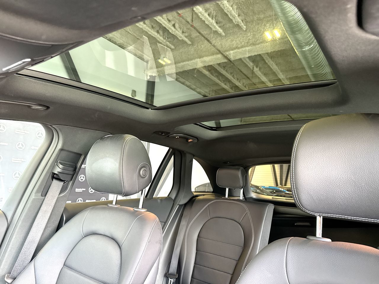 2022  GLC300