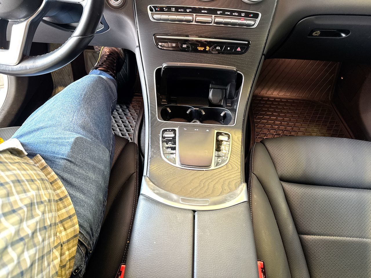 2022  GLC300