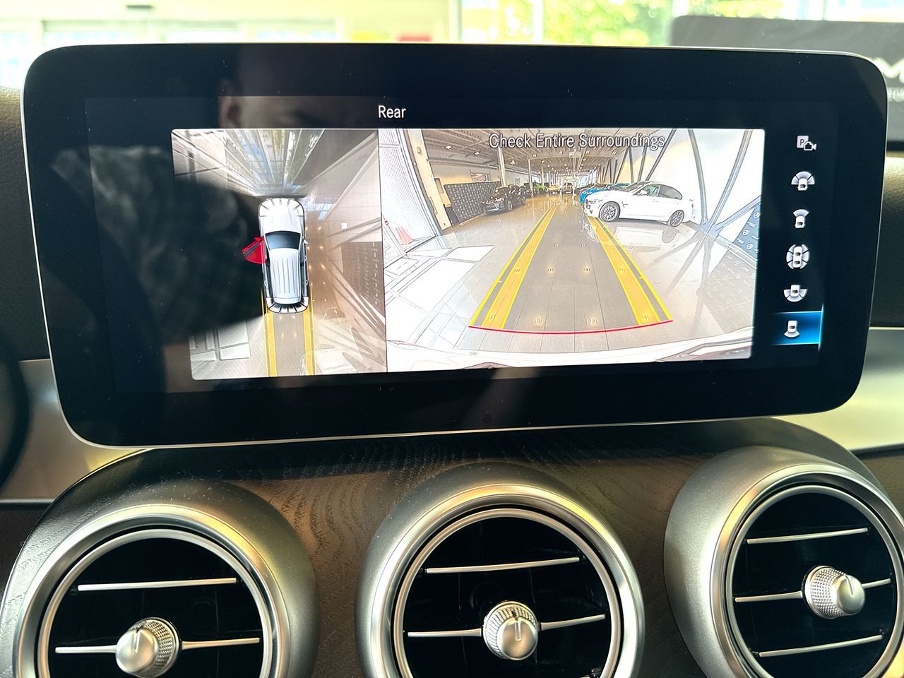 2022  GLC300