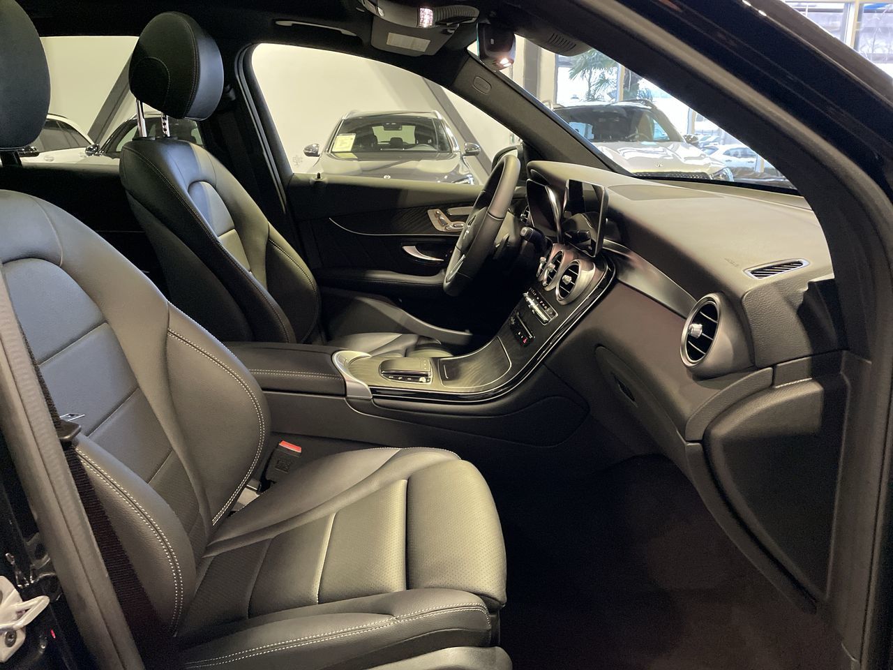 2022 Mercedes-Benz GLC300