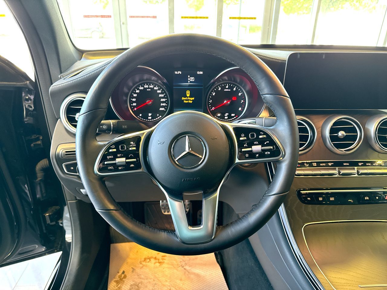 2023 Mercedes-Benz GLC300 in Vancouver, British Columbia
