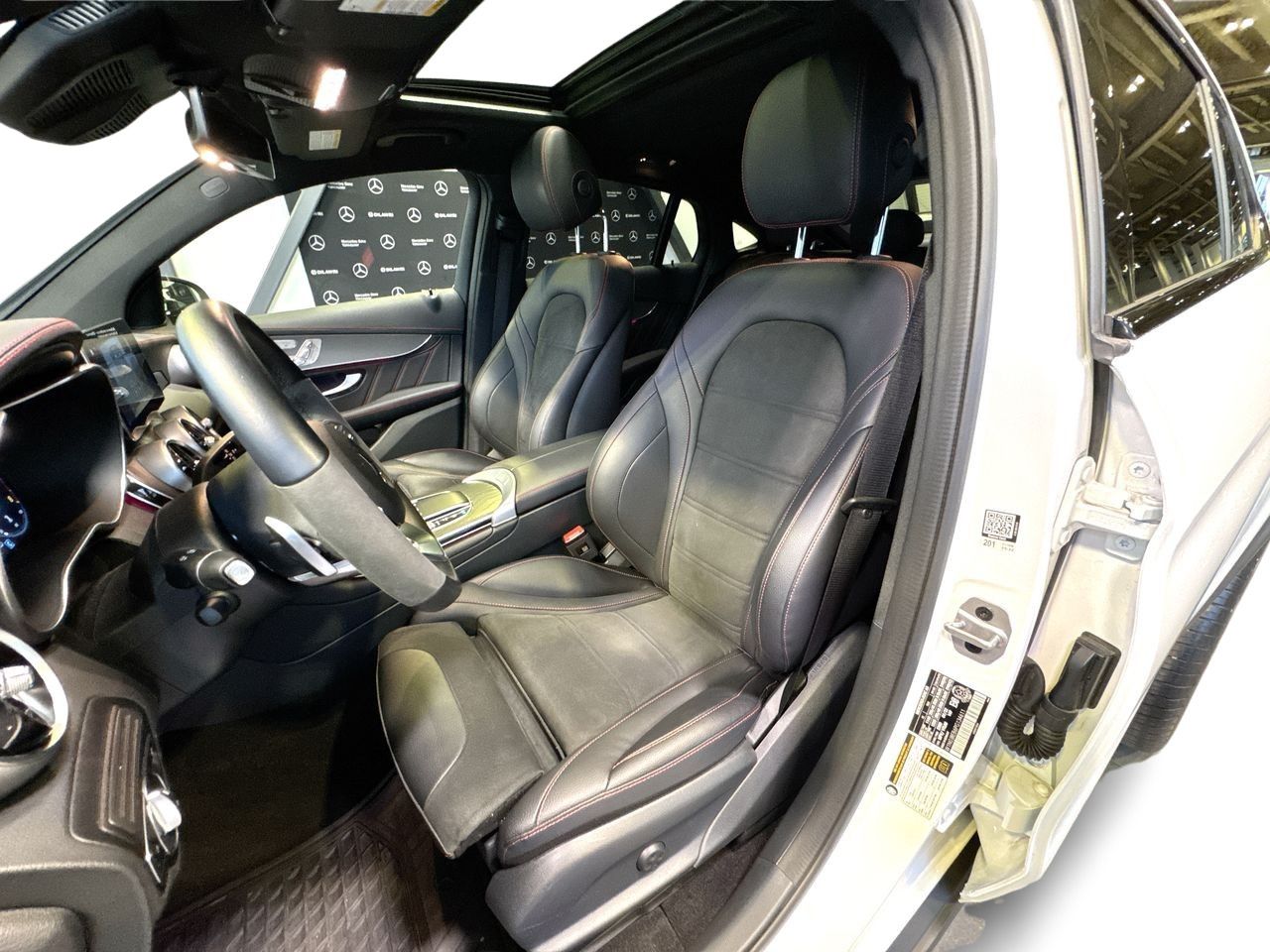 2023 Mercedes-Benz GLC300