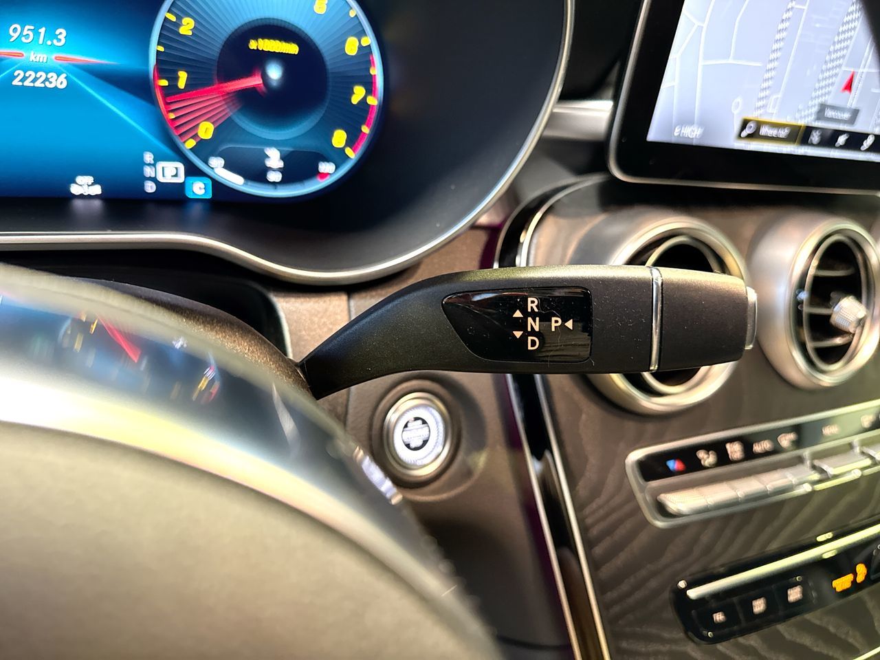 2023 Mercedes-Benz GLC300