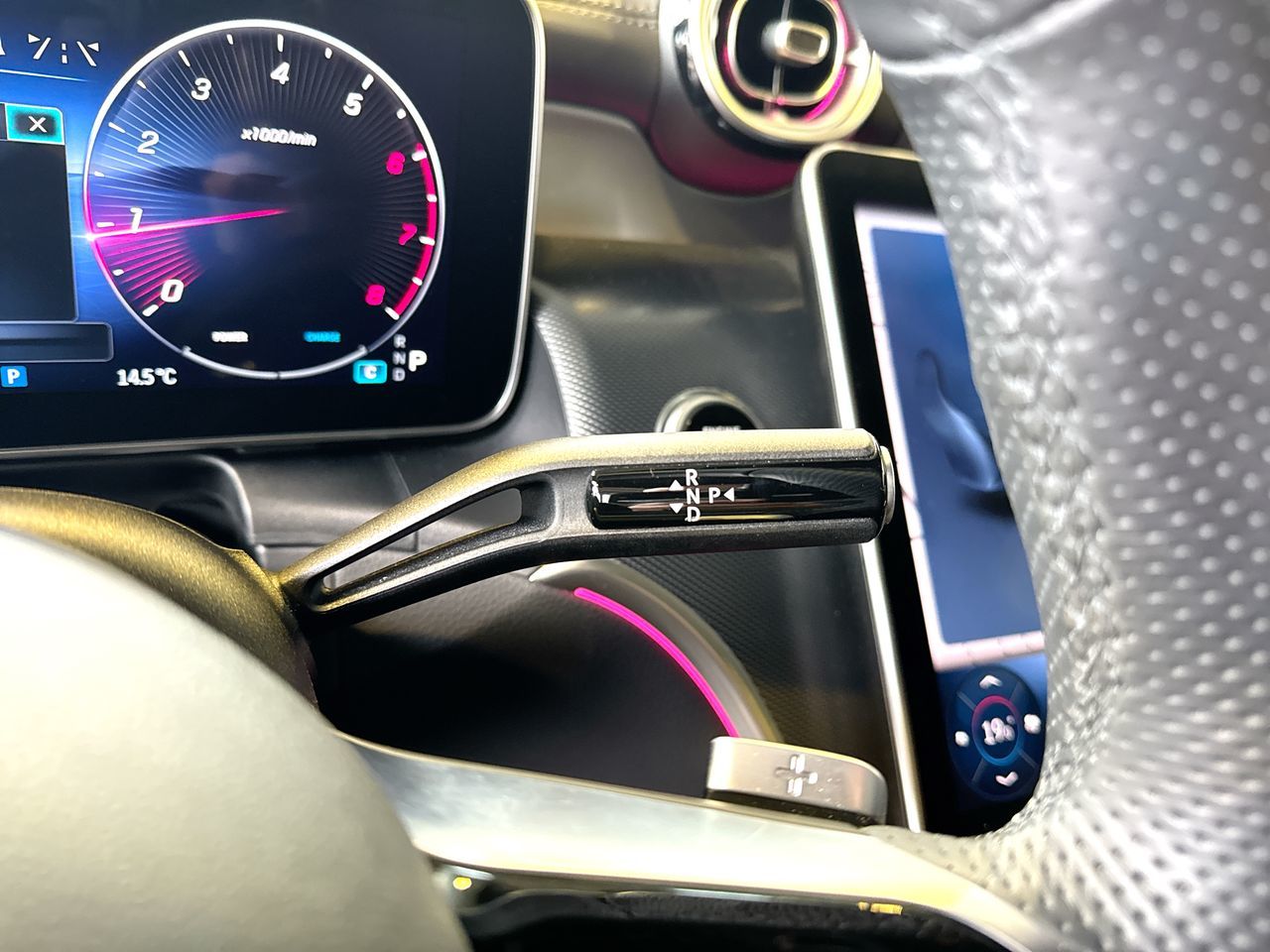 2023 Mercedes-Benz GLC300