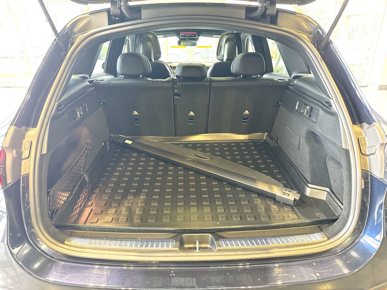 2023 Mercedes-Benz GLC300