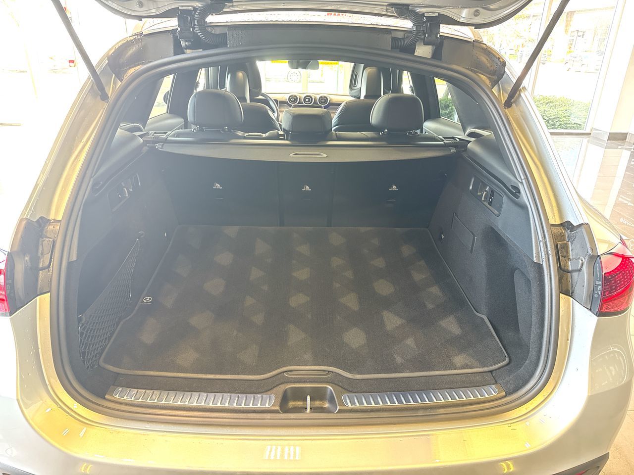 2023 Mercedes-Benz GLC300