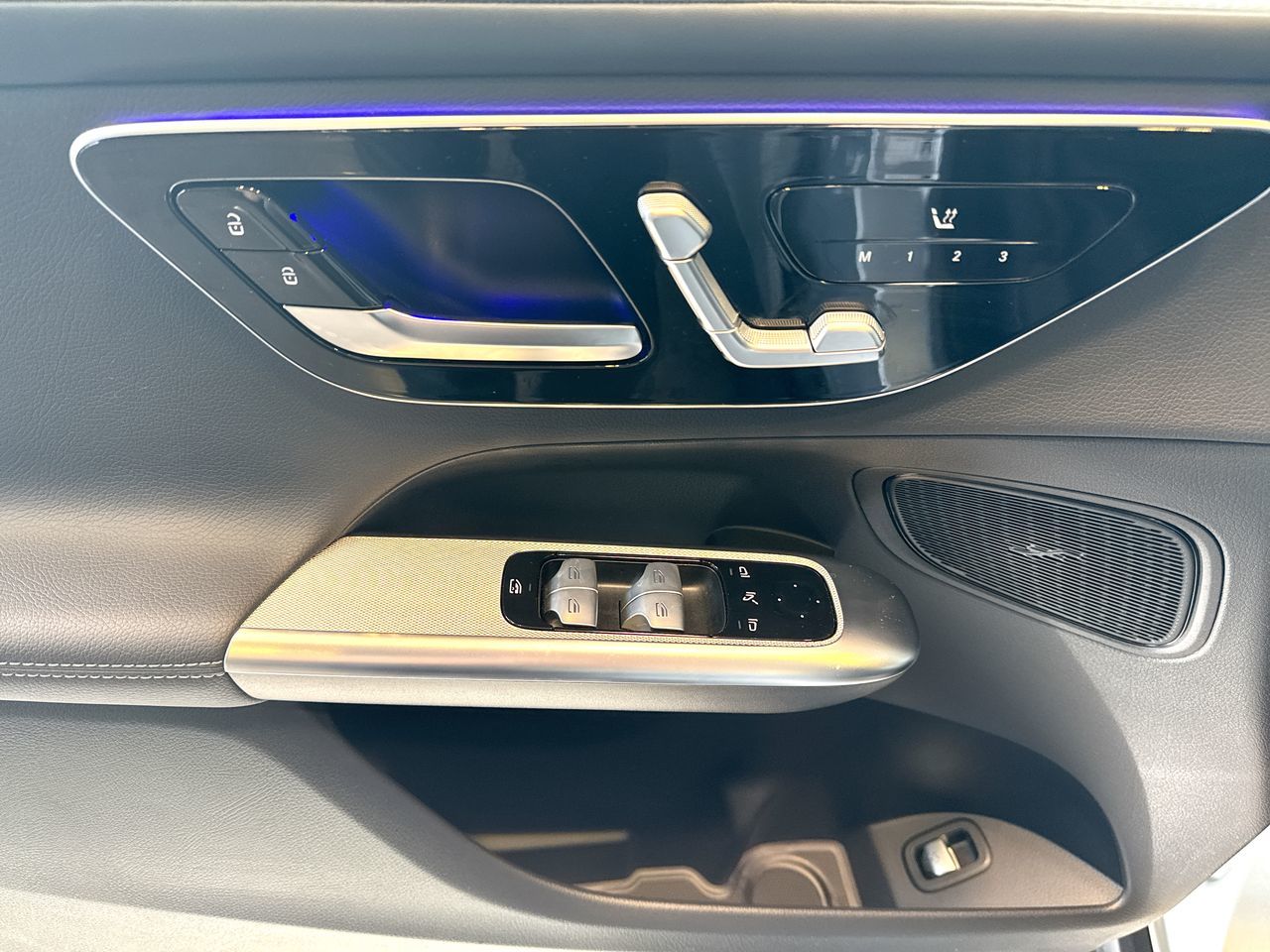 2023 Mercedes-Benz GLC300