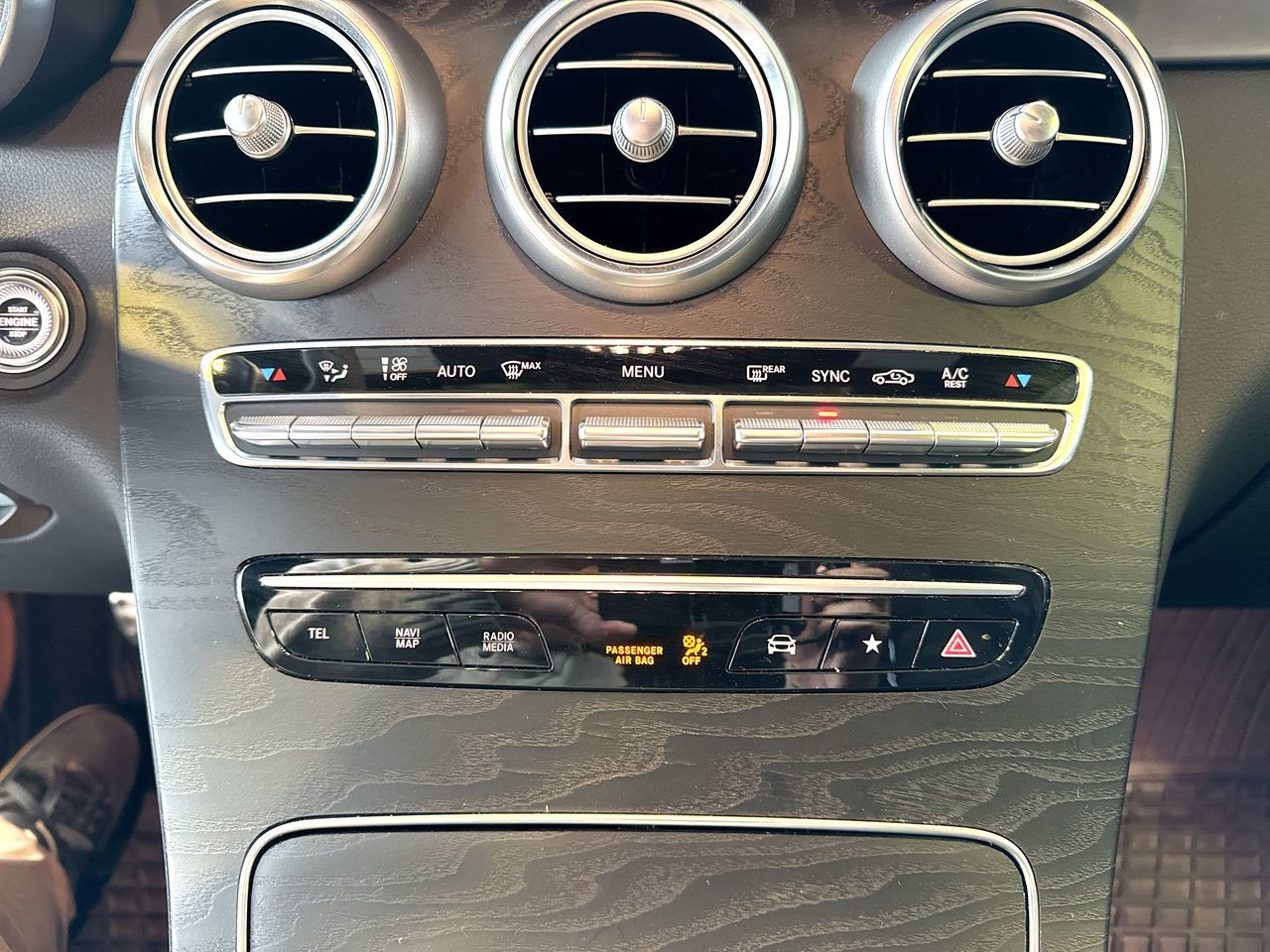 2023  GLC300