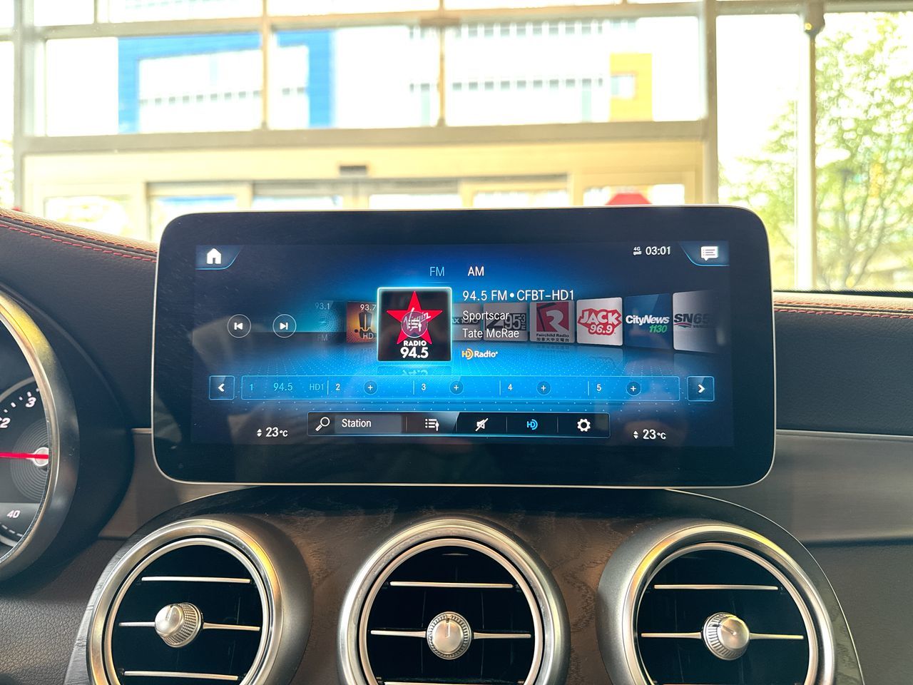 2023  GLC300