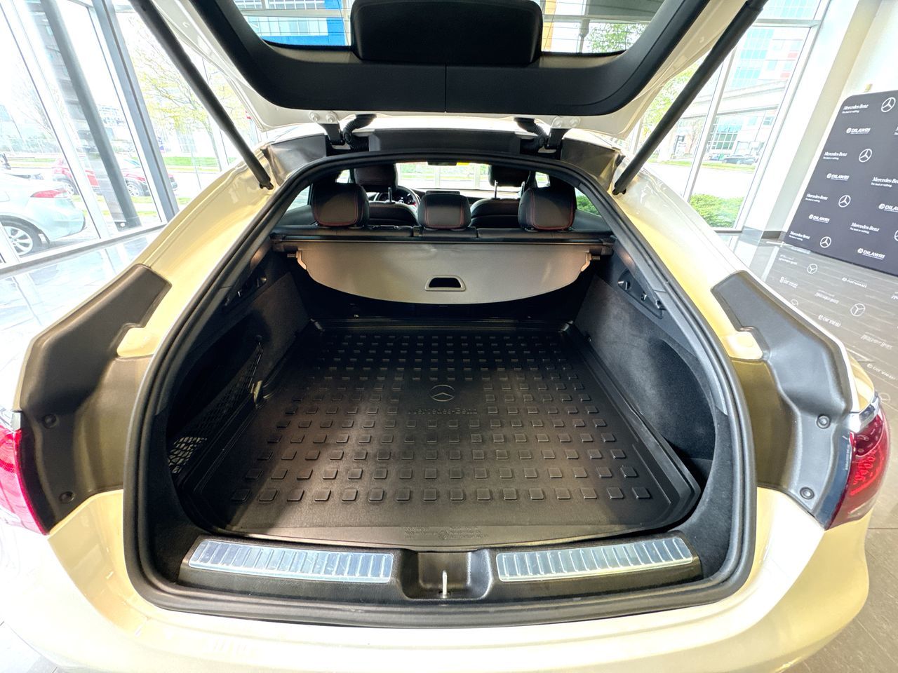 2023  GLC300