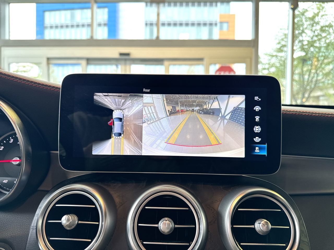 2023  GLC300