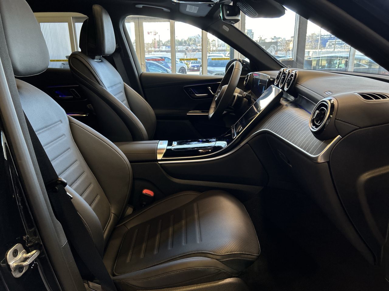 2024 Mercedes-Benz GLC300