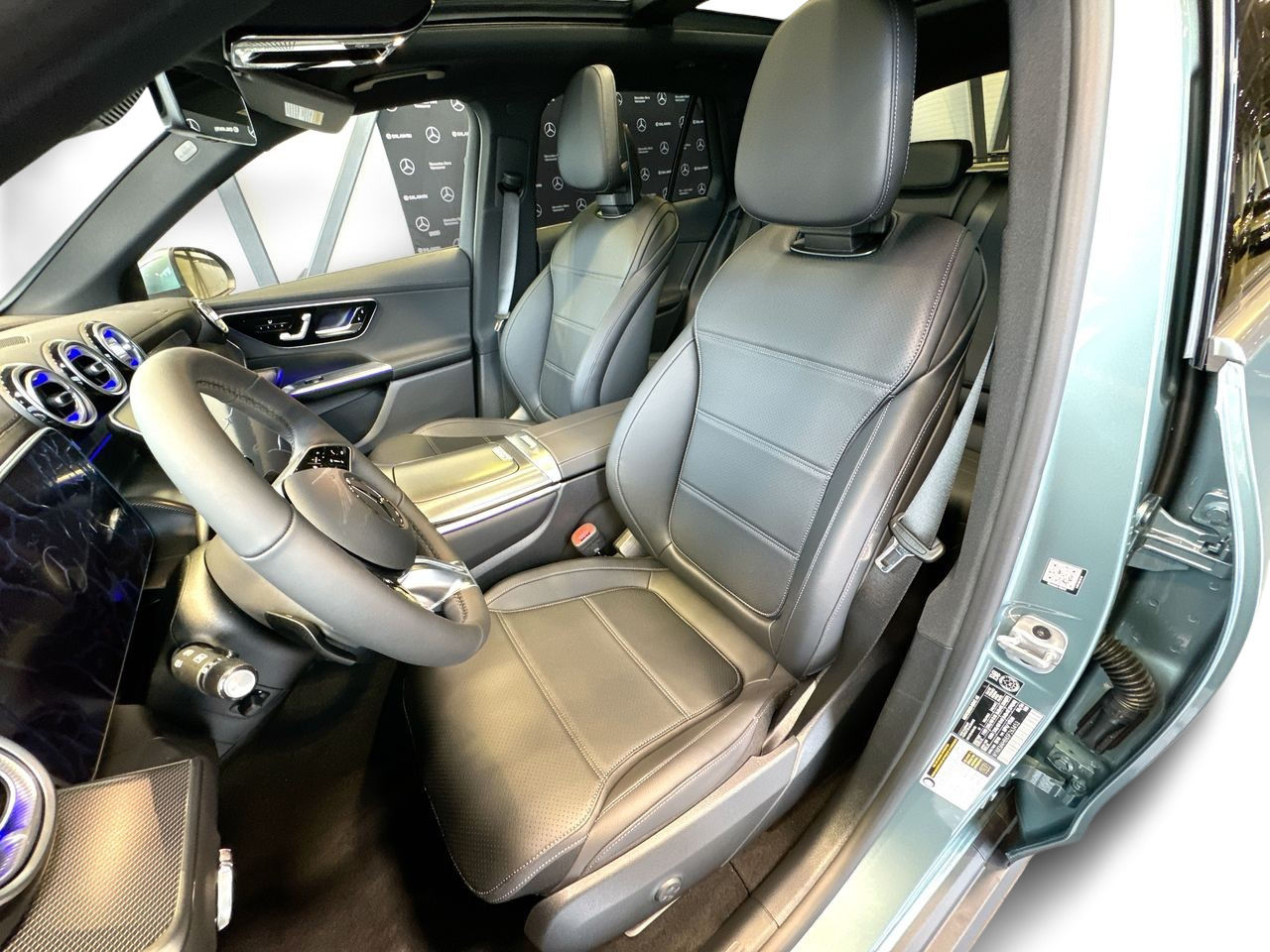 2025 Mercedes-Benz GLC300 in Vancouver, British Columbia