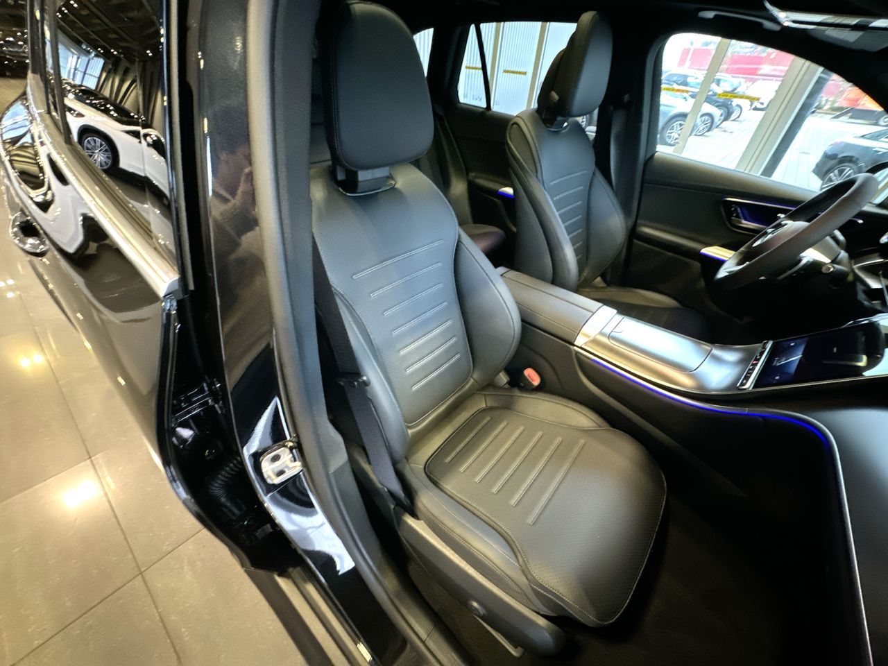2025 Mercedes-Benz GLC300 in Vancouver, British Columbia