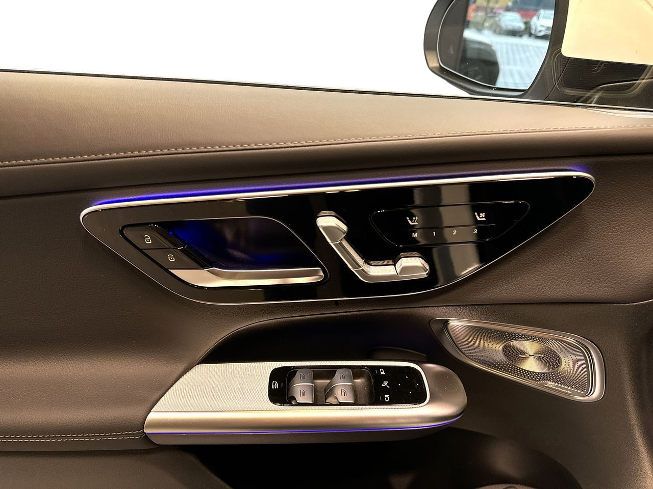 2025 Mercedes-Benz GLC300 in Vancouver, British Columbia