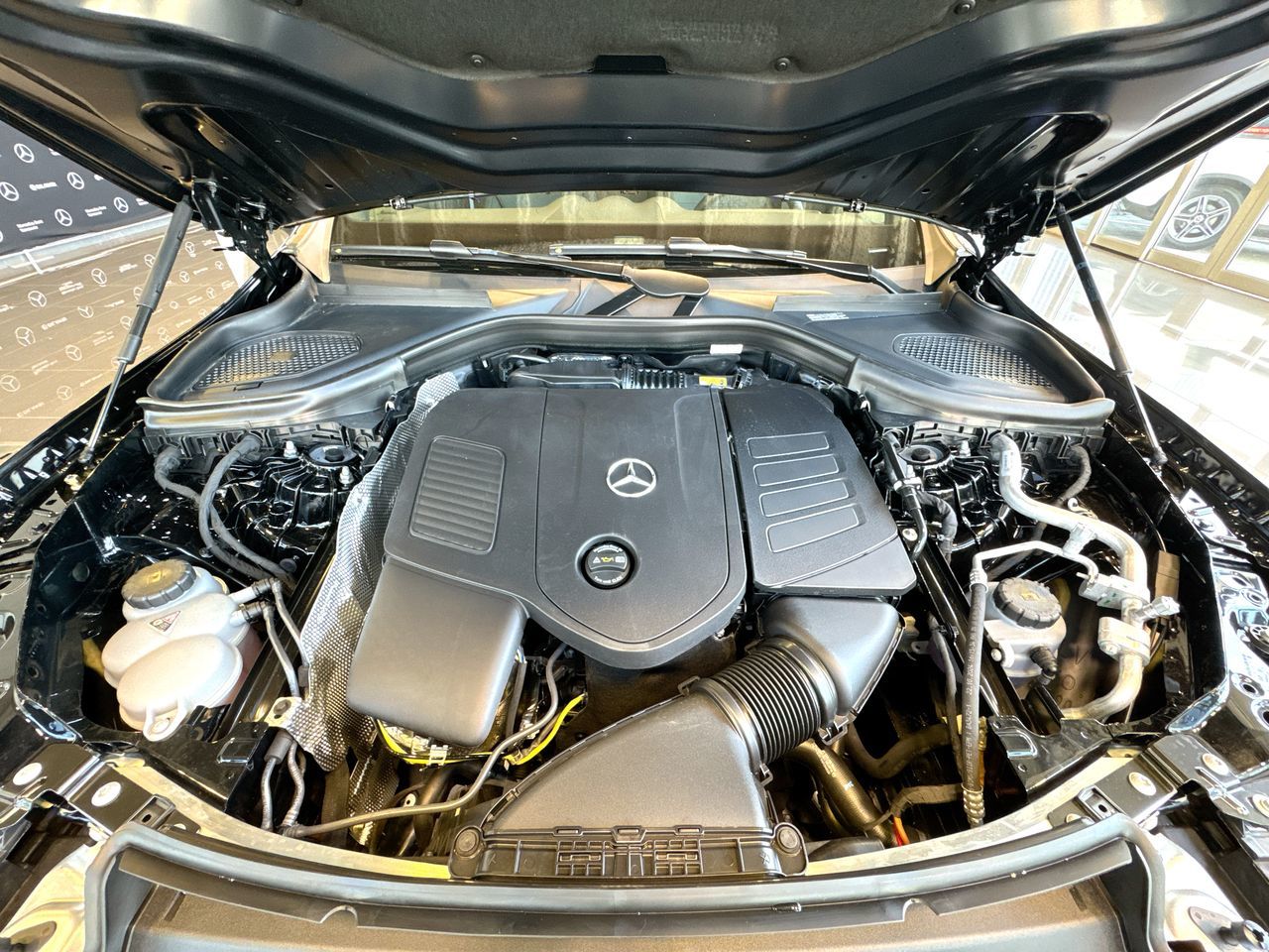 2025 Mercedes-Benz GLC300 in Vancouver, British Columbia