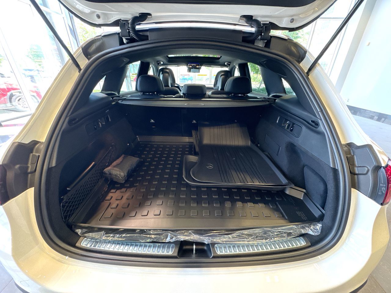 2025 Mercedes-Benz GLC300 in Vancouver, British Columbia