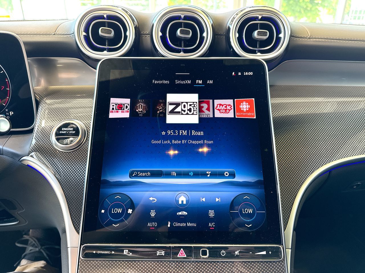 2025 Mercedes-Benz GLC300 in Vancouver, British Columbia
