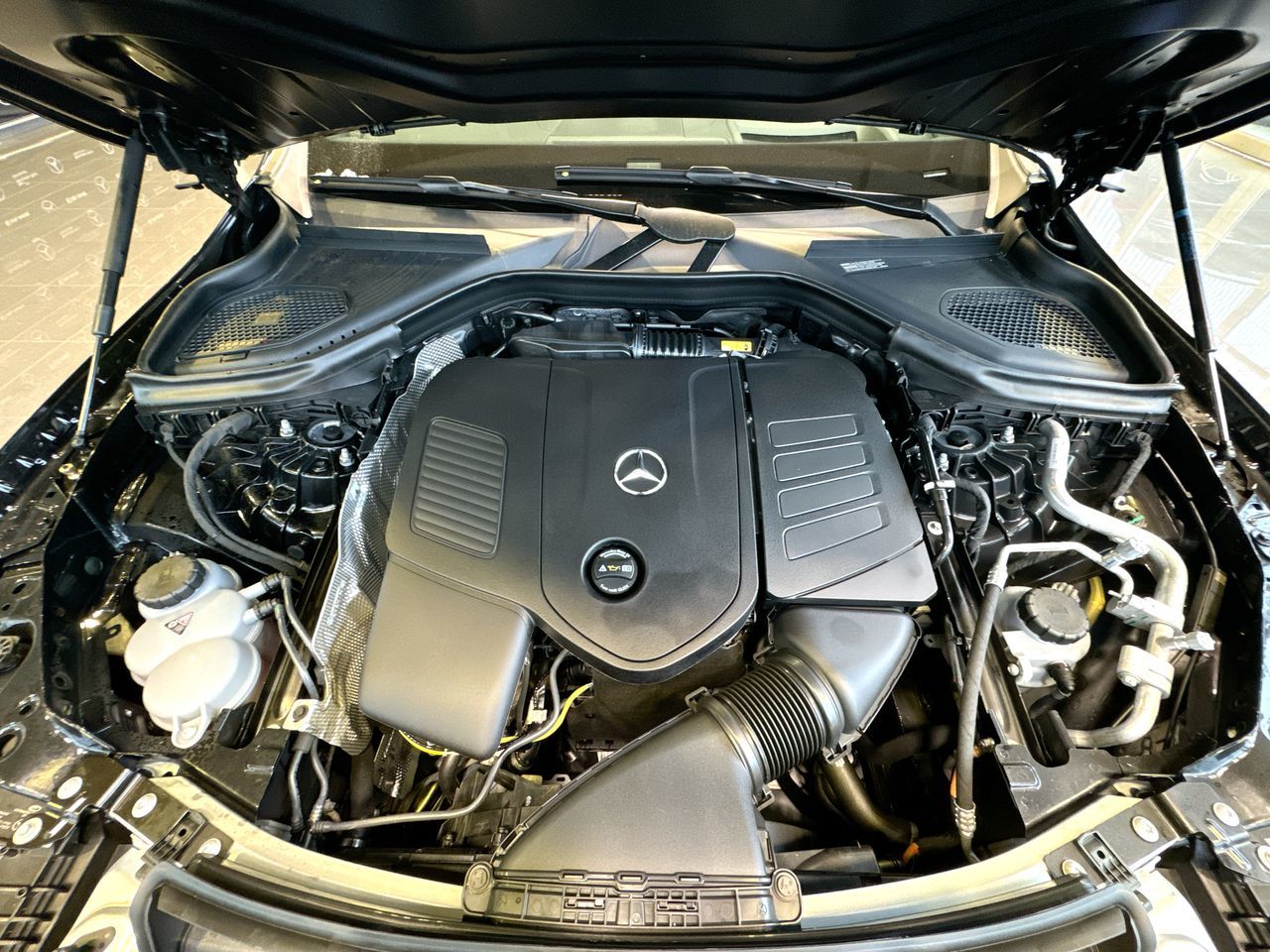 2025 Mercedes-Benz GLC300 in Vancouver, British Columbia