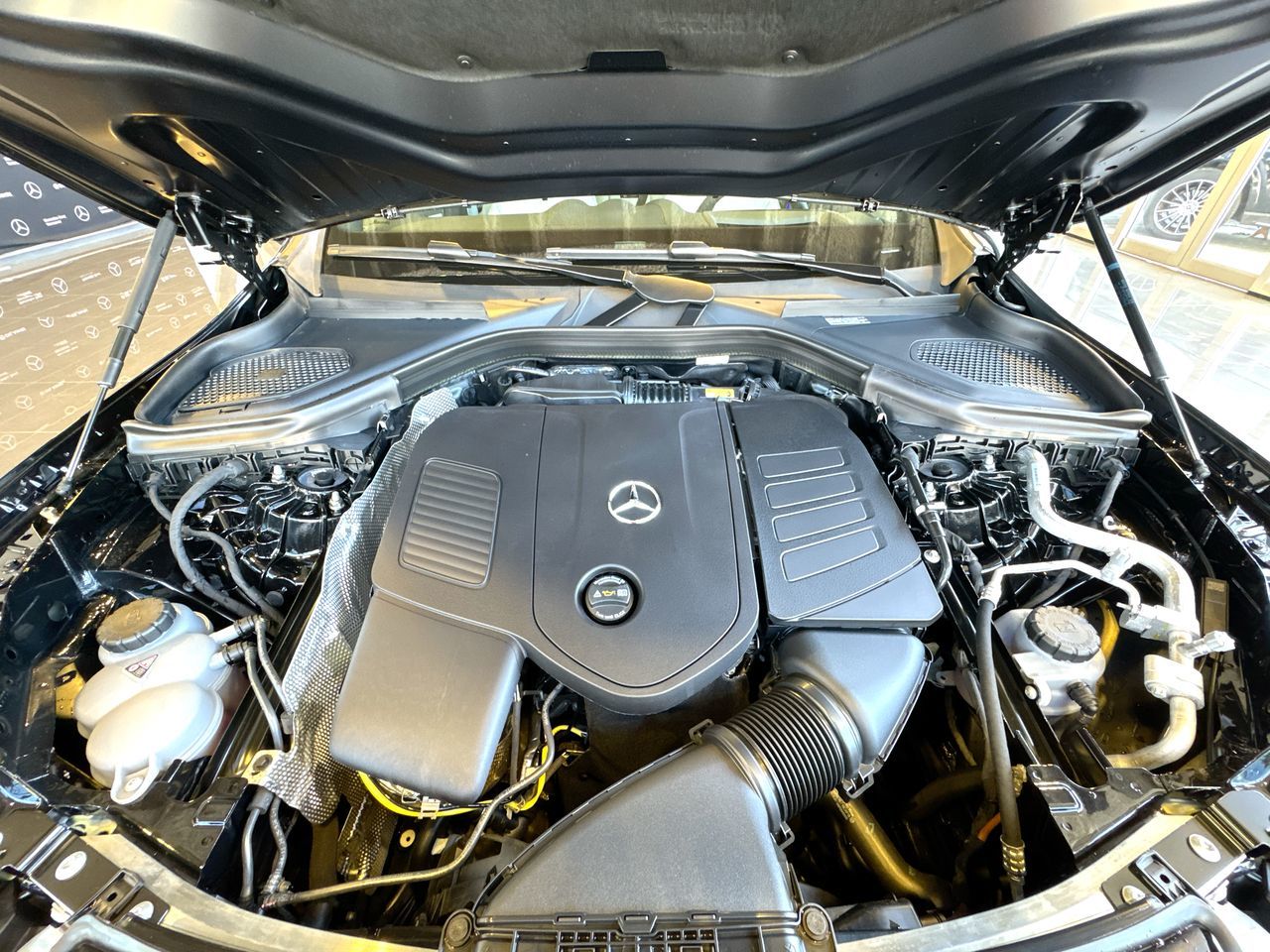 2025 Mercedes-Benz GLC300 in Vancouver, British Columbia
