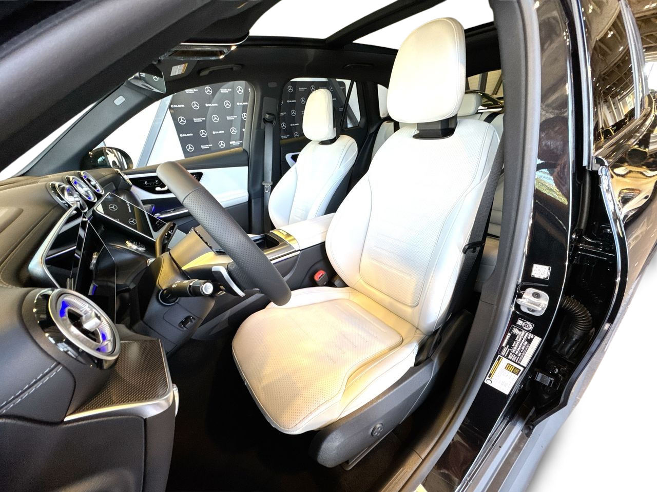 2025 Mercedes-Benz GLC300 in Vancouver, British Columbia