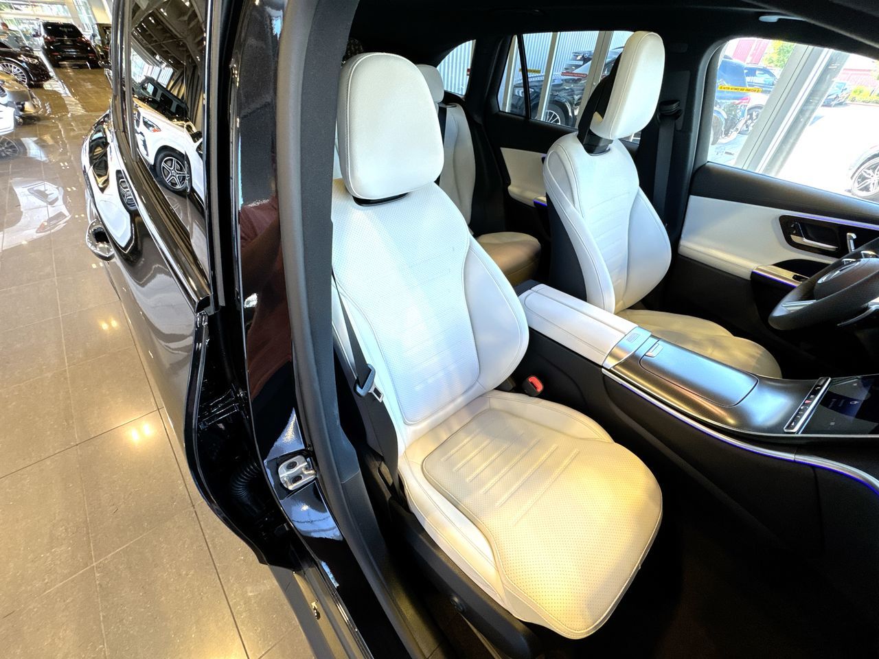 2025 Mercedes-Benz GLC300 in Vancouver, British Columbia