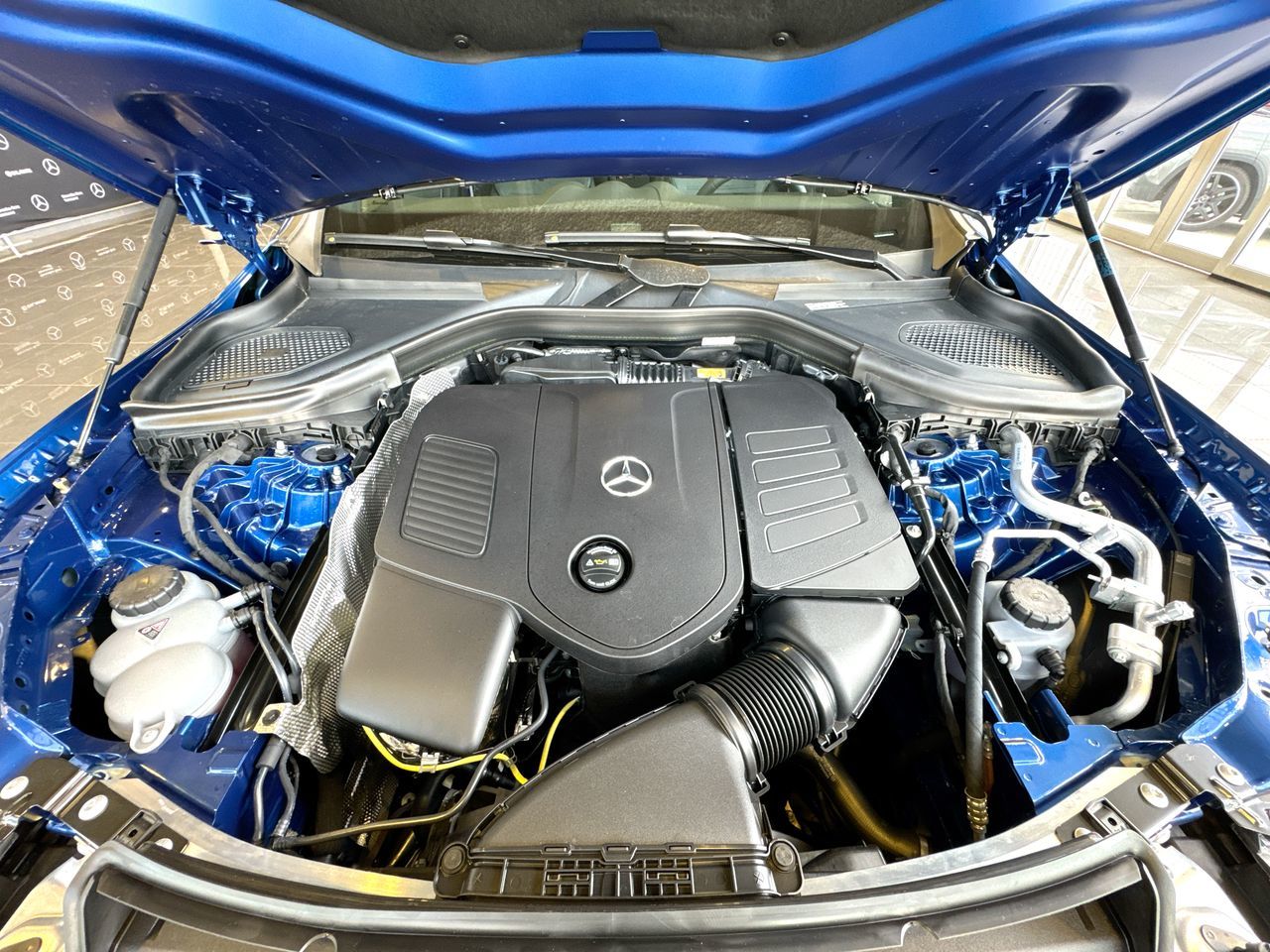 2025 Mercedes-Benz GLC300 in Vancouver, British Columbia