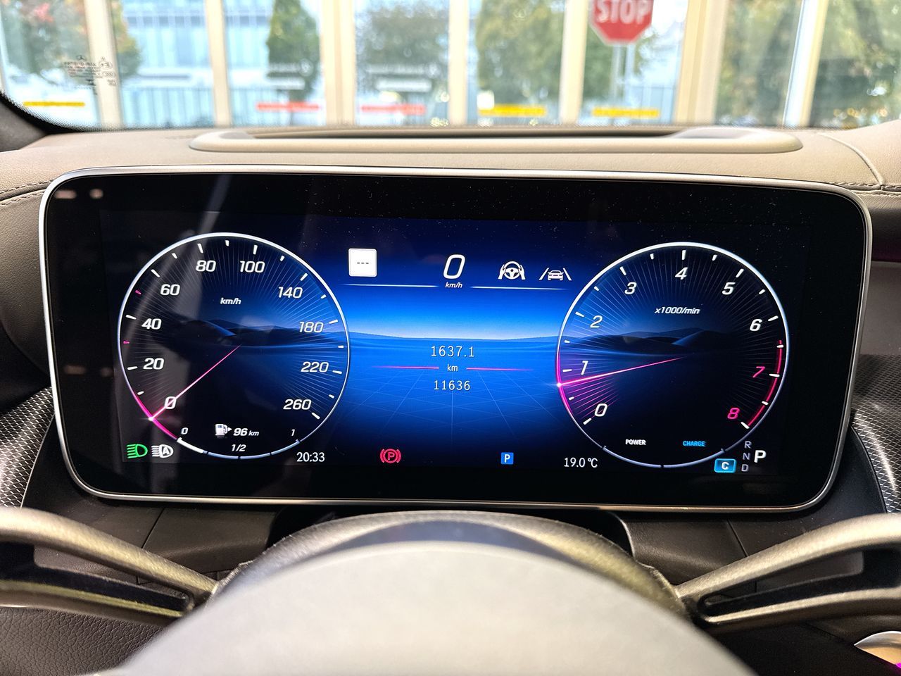 2025 Mercedes-Benz GLC300