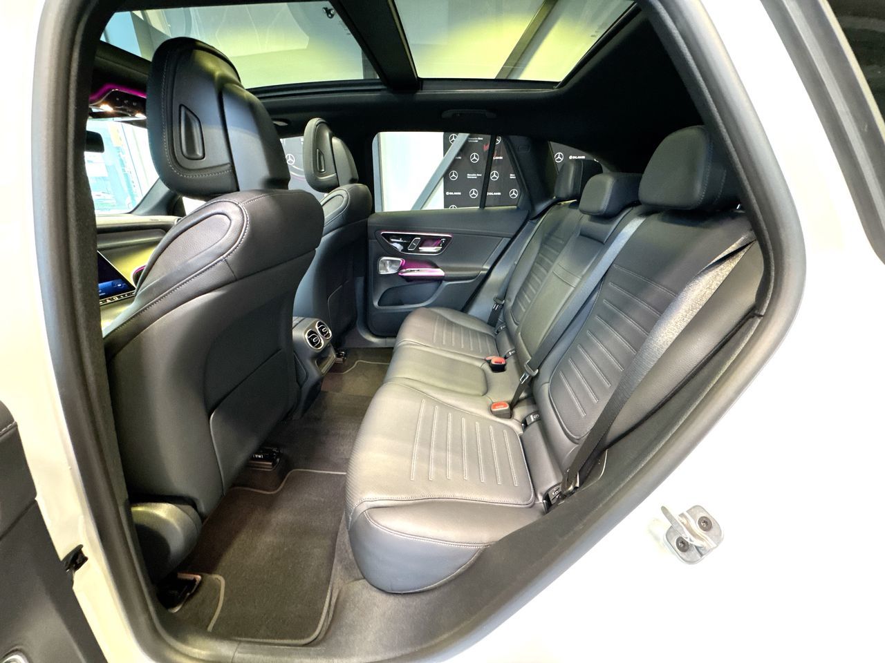 2025 Mercedes-Benz GLC300