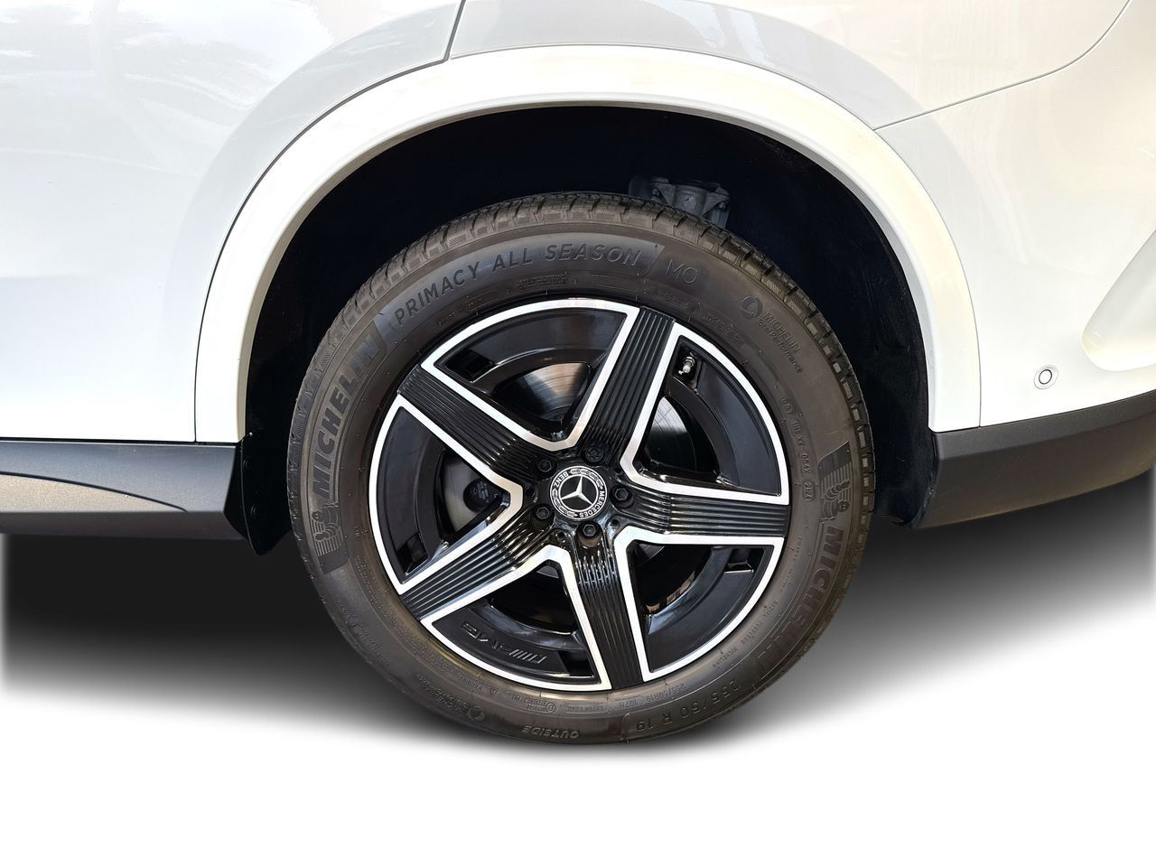 2025 Mercedes-Benz GLC300