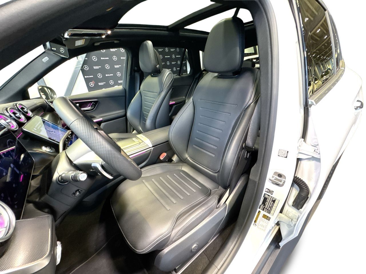 2025 Mercedes-Benz GLC300