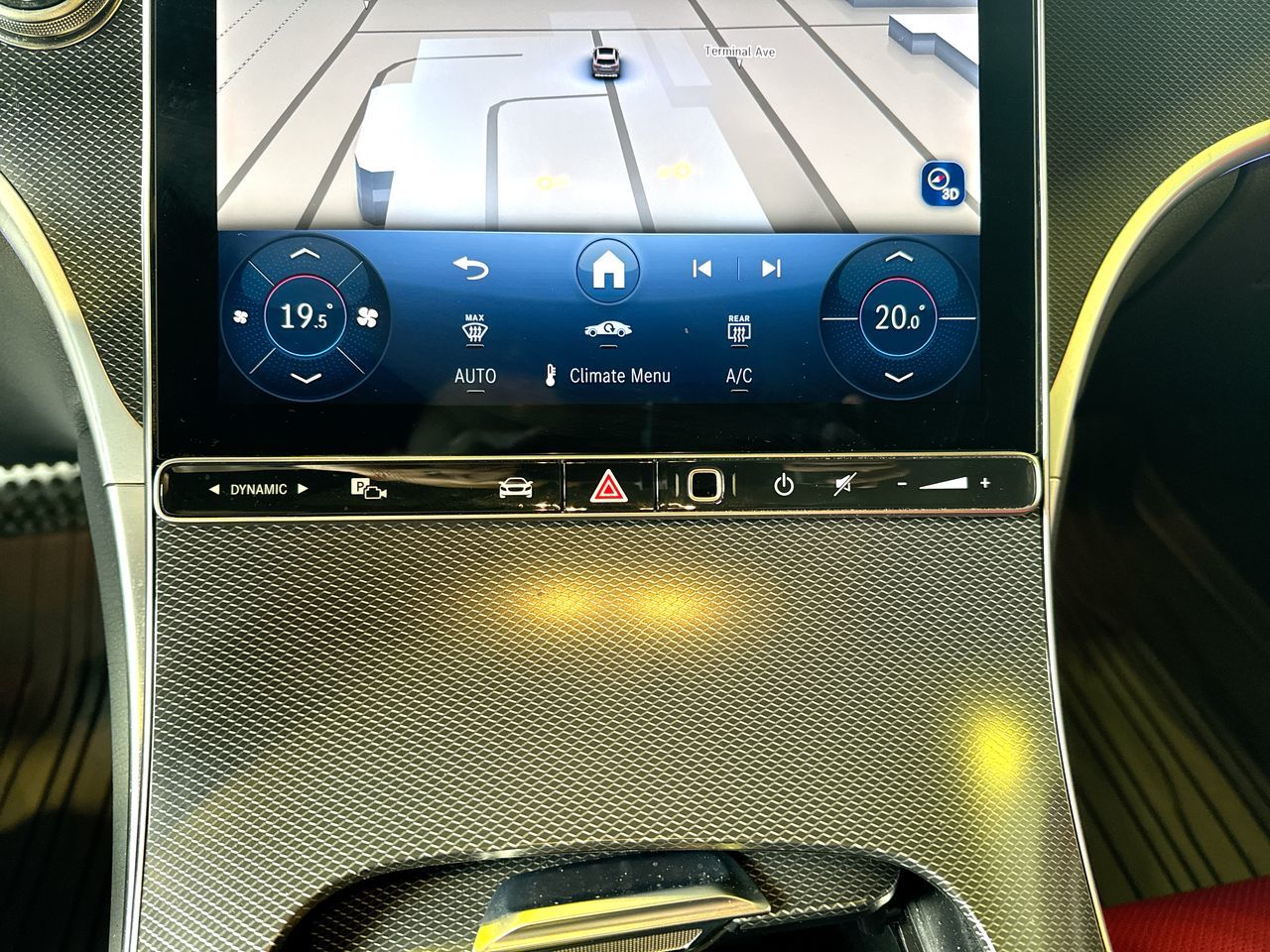 2025 Mercedes-Benz GLC300