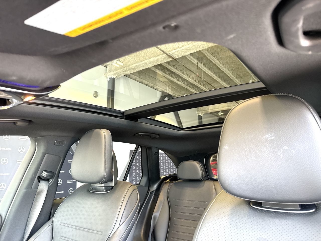 2025 Mercedes-Benz GLC300