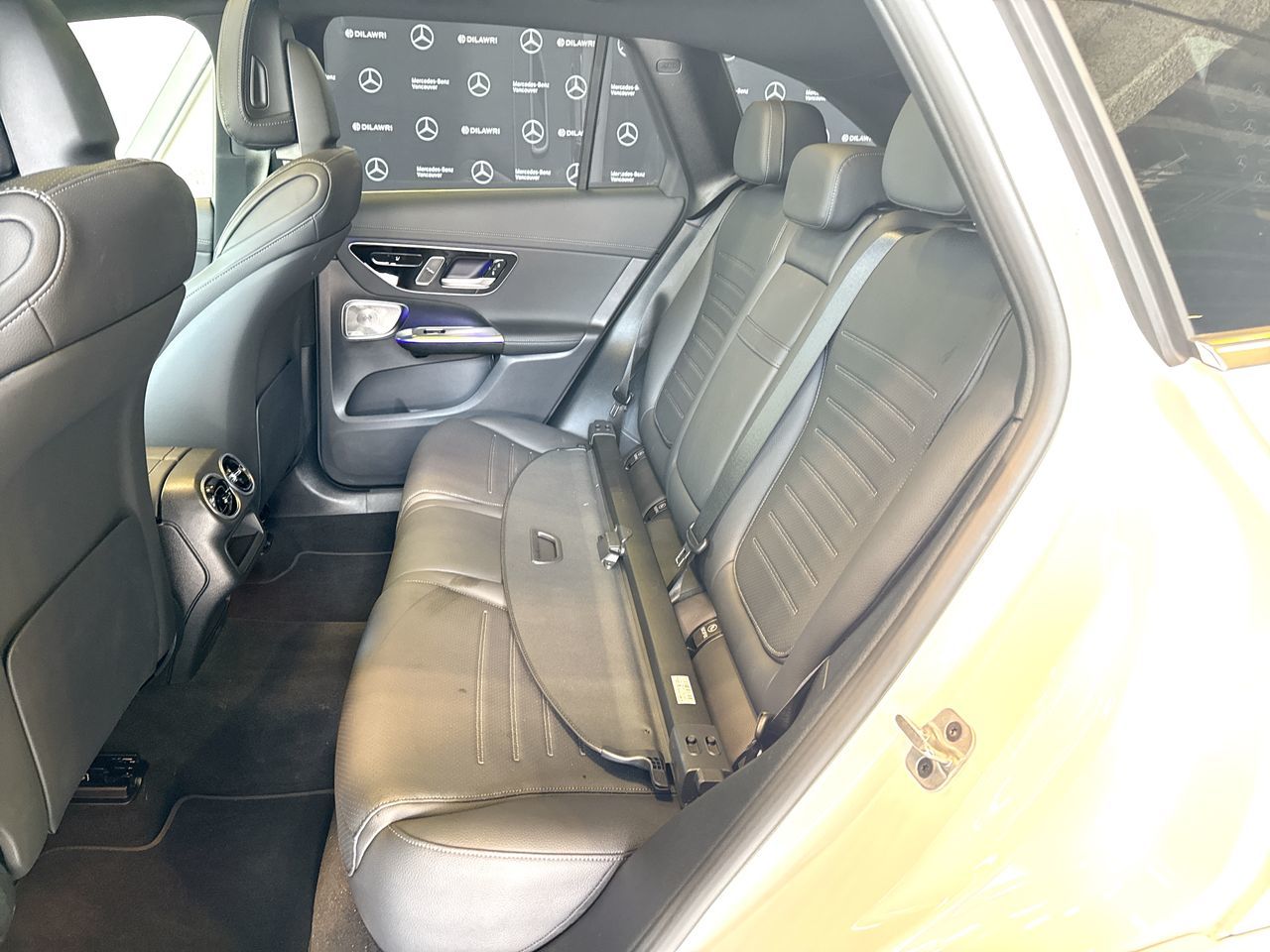 2025 Mercedes-Benz GLC300