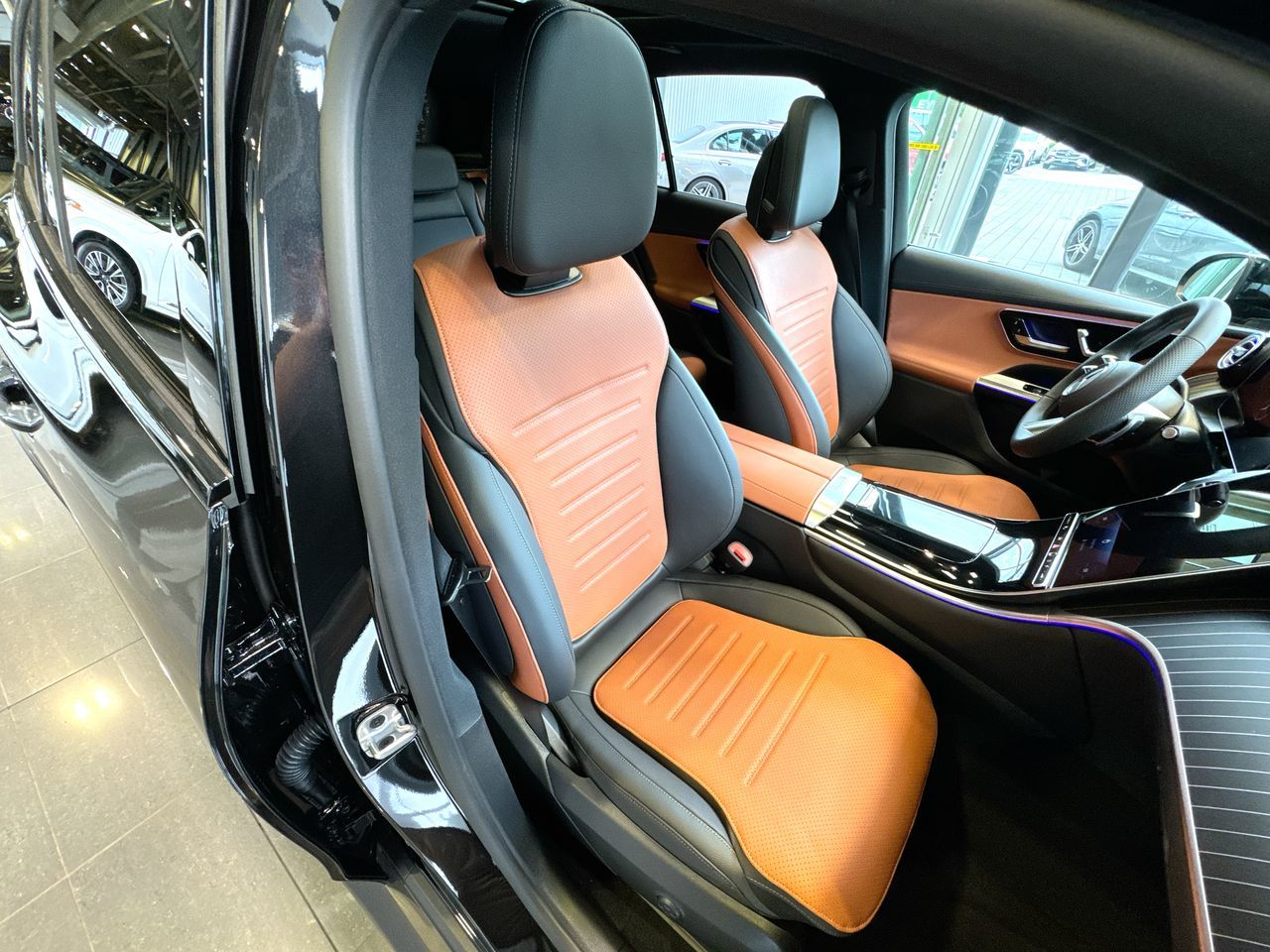 2025 Mercedes-Benz GLC300