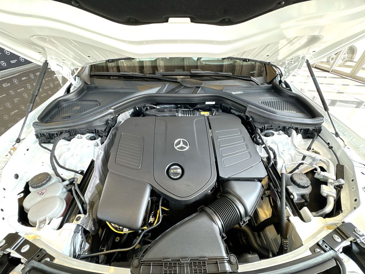 2026 Mercedes-Benz GLC300