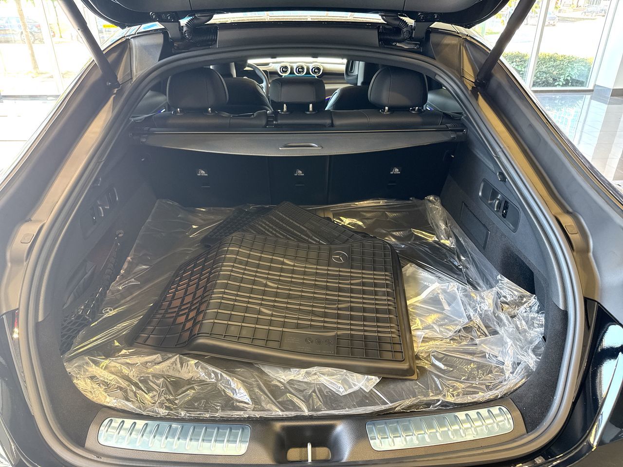 2027 Mercedes-Benz GLC