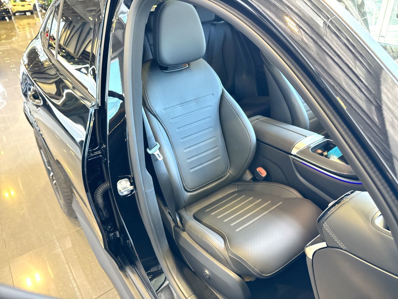 2027 Mercedes-Benz GLC