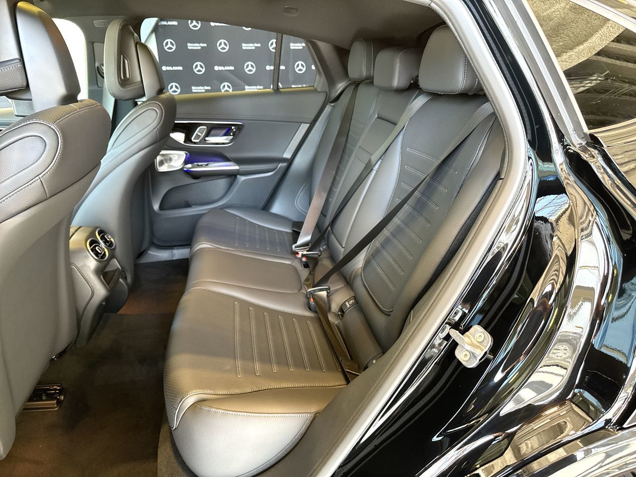 2027 Mercedes-Benz GLC