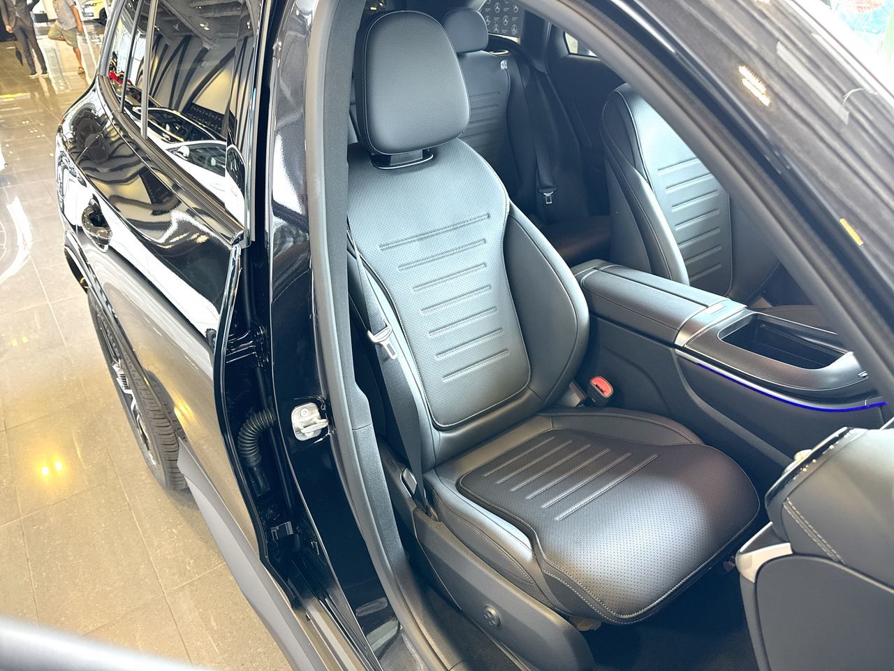 2027 Mercedes-Benz GLC