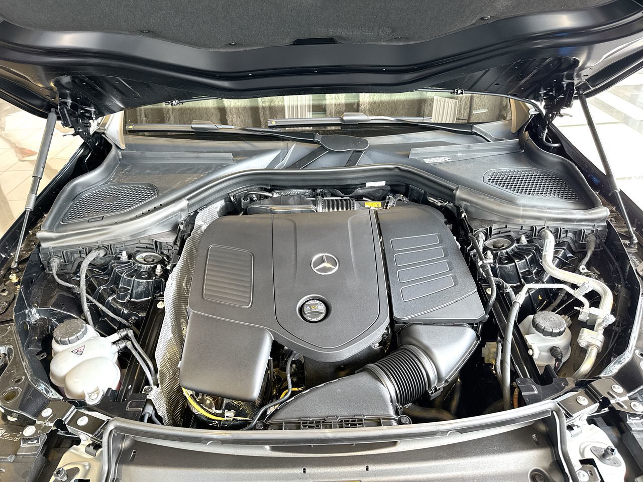 2027 Mercedes-Benz GLC