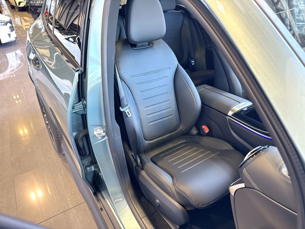 2027 Mercedes-Benz GLC