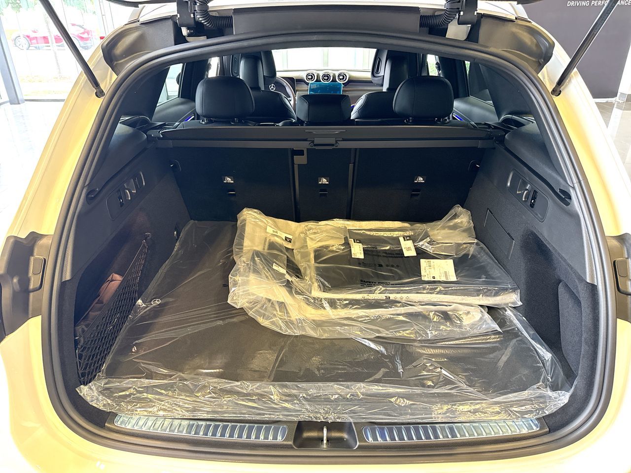 2027 Mercedes-Benz GLC in Vancouver, British Columbia
