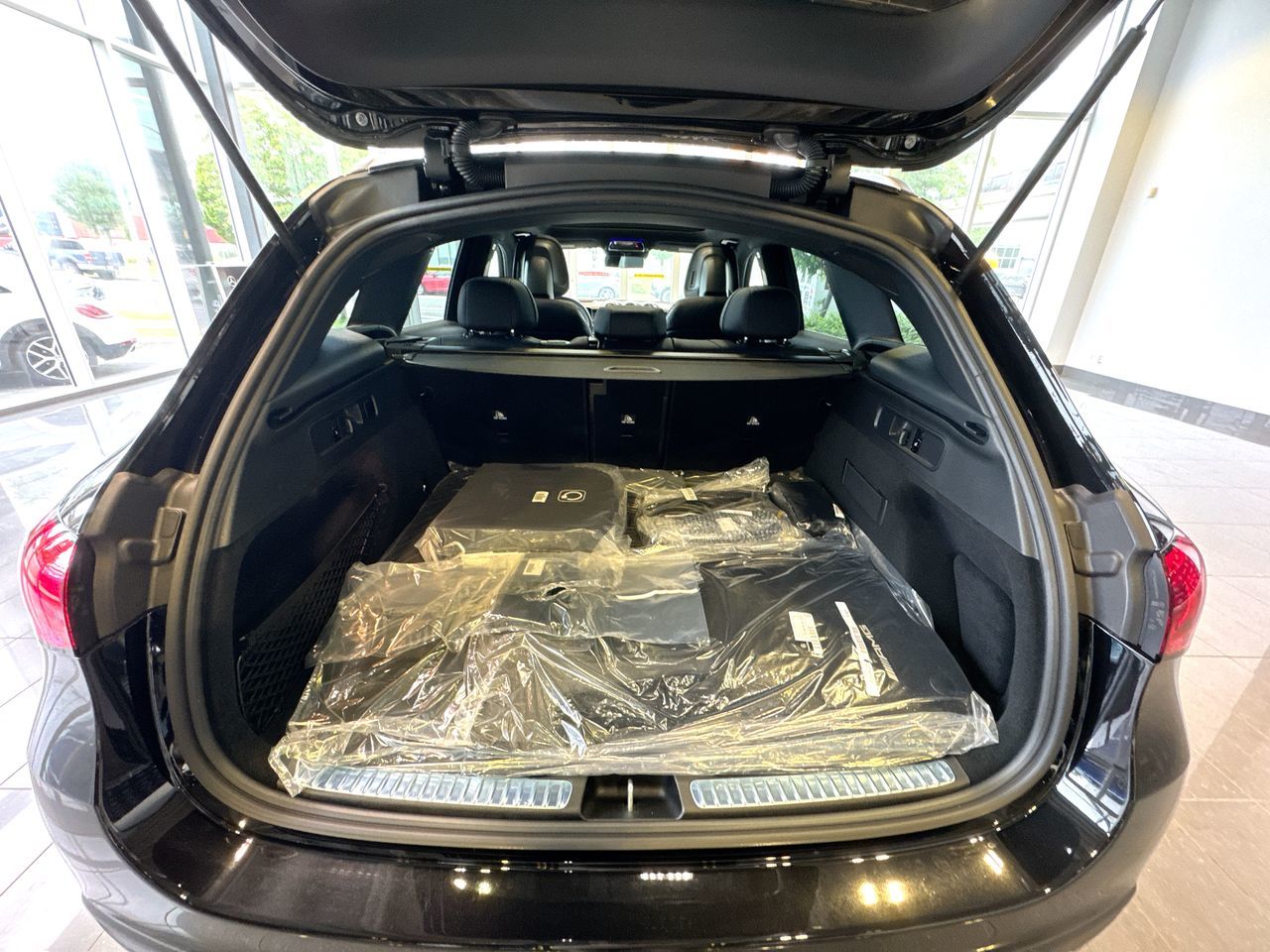 2025 Mercedes-Benz GLC Plug-in Hybrid in Vancouver, British Columbia