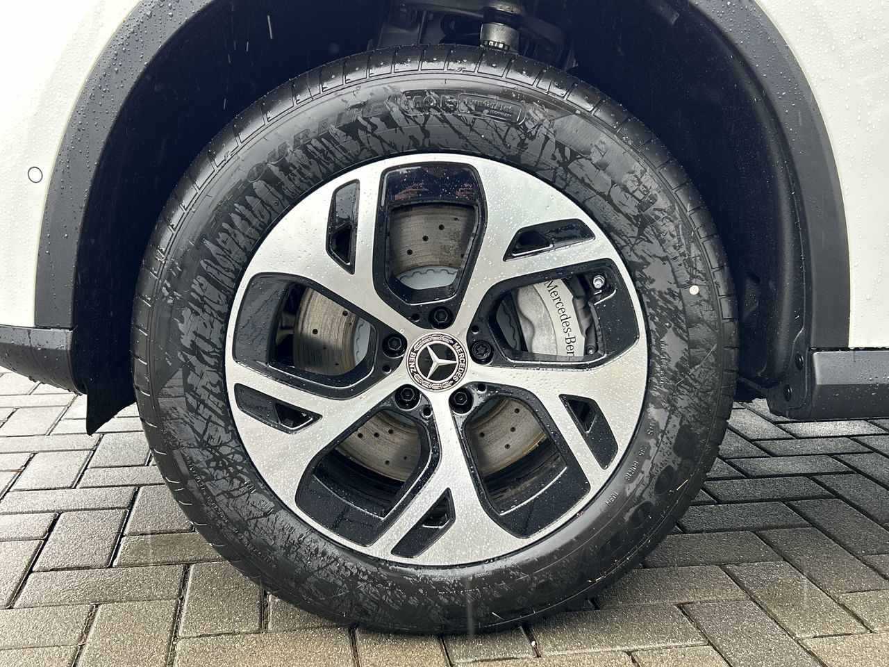 2025 Mercedes-Benz GLC350e