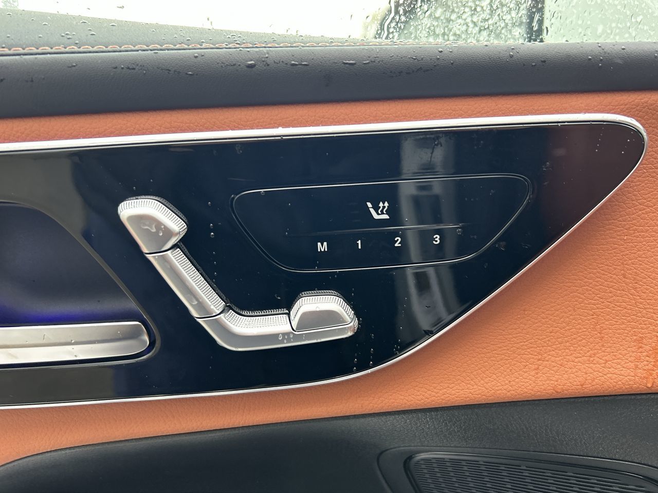 2025 Mercedes-Benz GLC350e