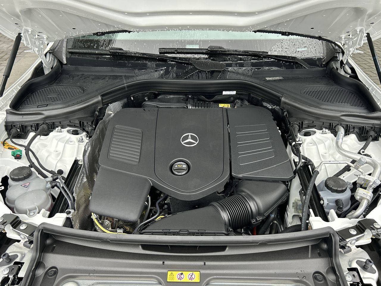 2025 Mercedes-Benz GLC350e