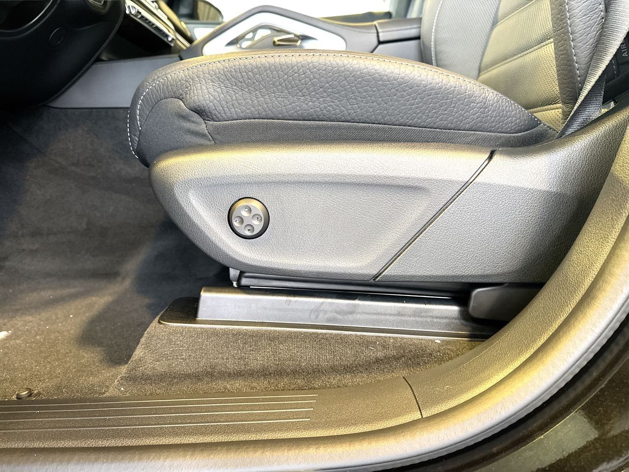 2026 Mercedes-Benz GLE Plug-in Hybrid in Vancouver, British Columbia